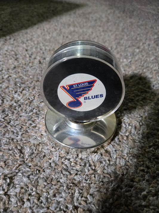 St Louis Blues Vintage Logo NHL Hockey Puck Trench Mfg Display Case