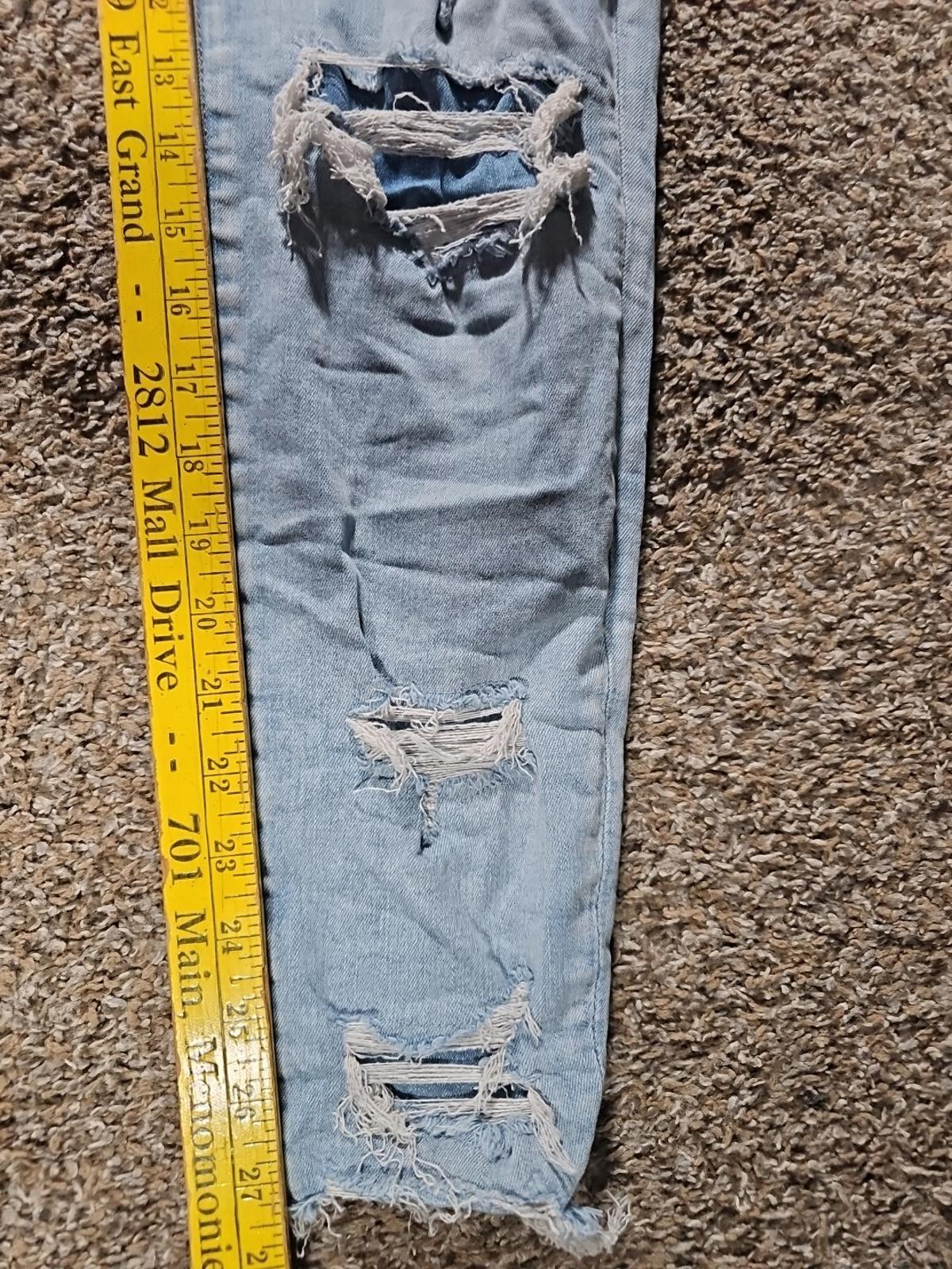 American Eagle Next Level Stretch Sz 16 Destroyed Jeans