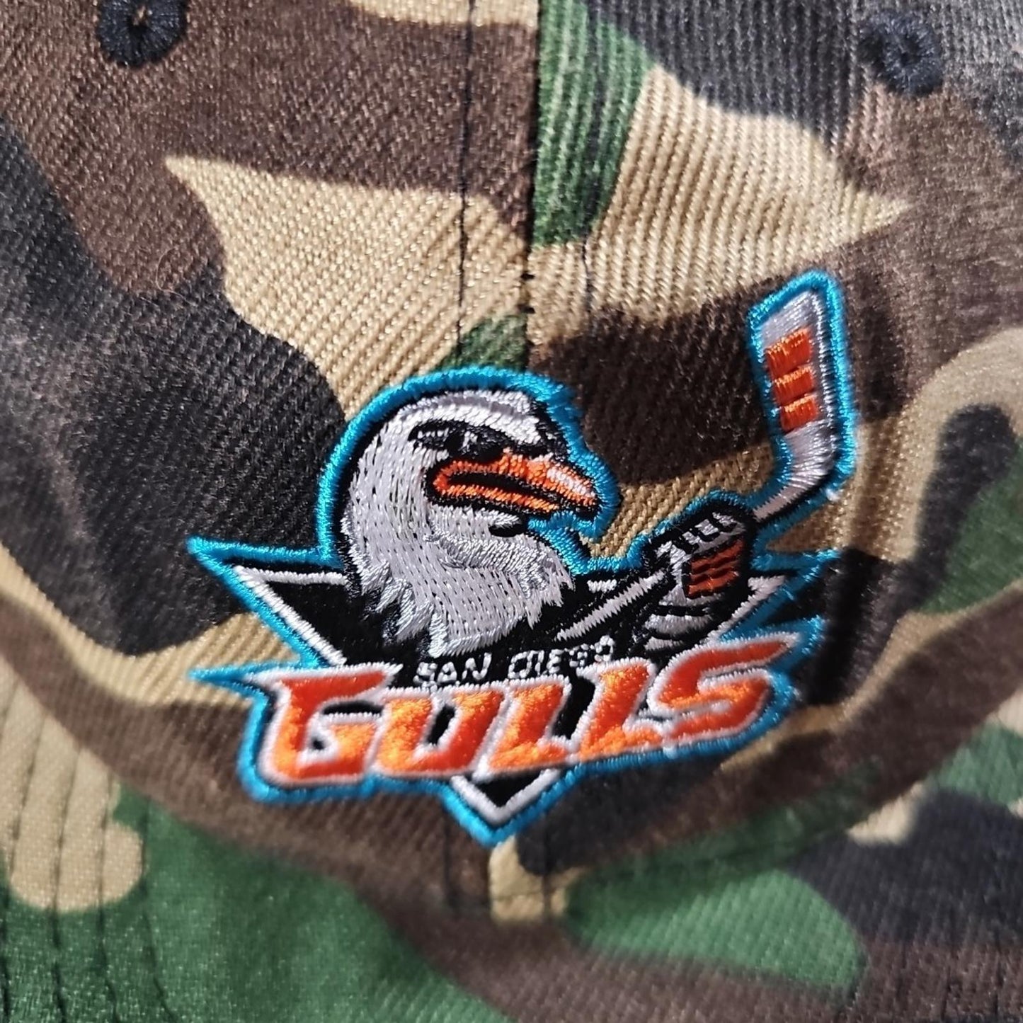 SAN DIEGO GULLS HOCKEY GREEN CAMO MESH BACK HAT OSFM