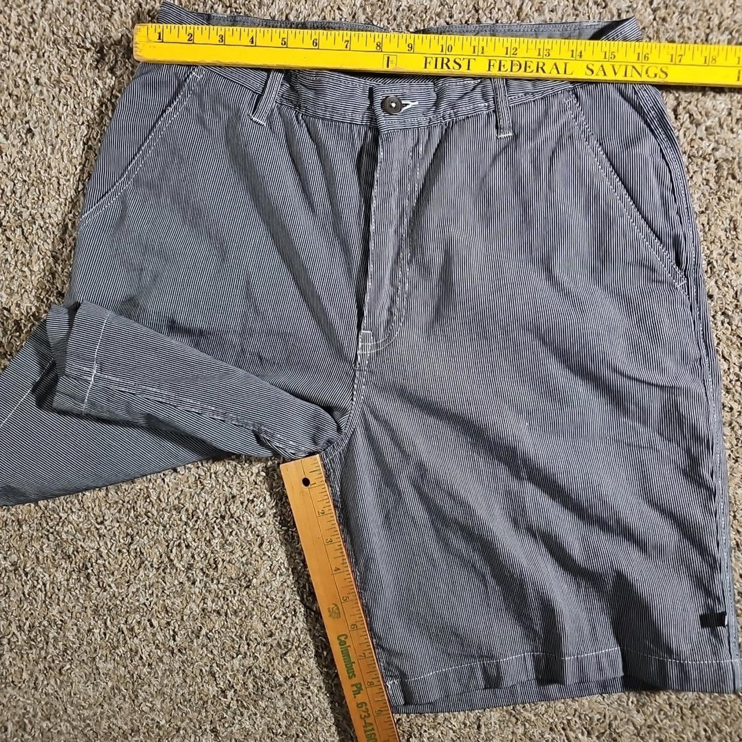 Geoffrey Beene Sz 33 Seer Sucker Shorts