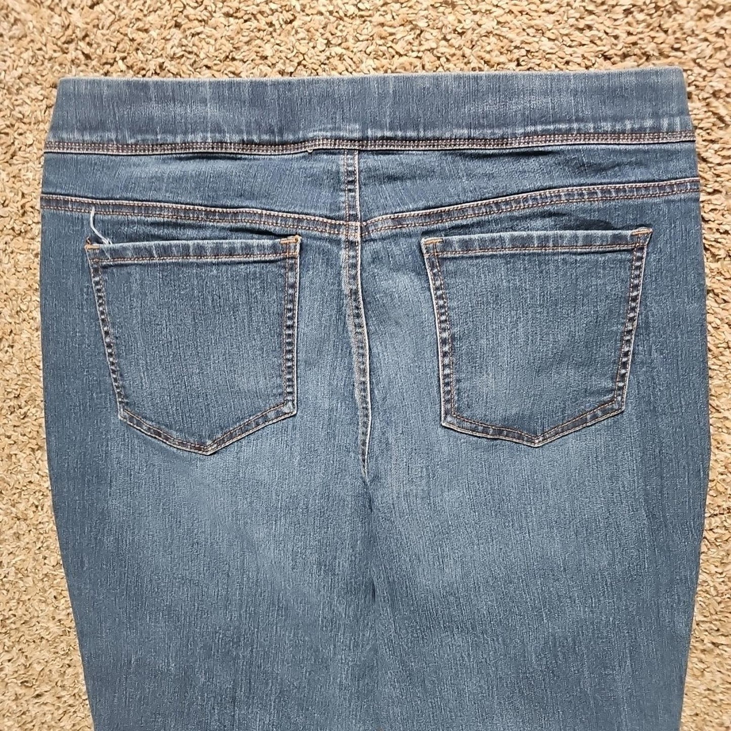 Gloria Vanderbilt Avery Straight Leg Sz 8