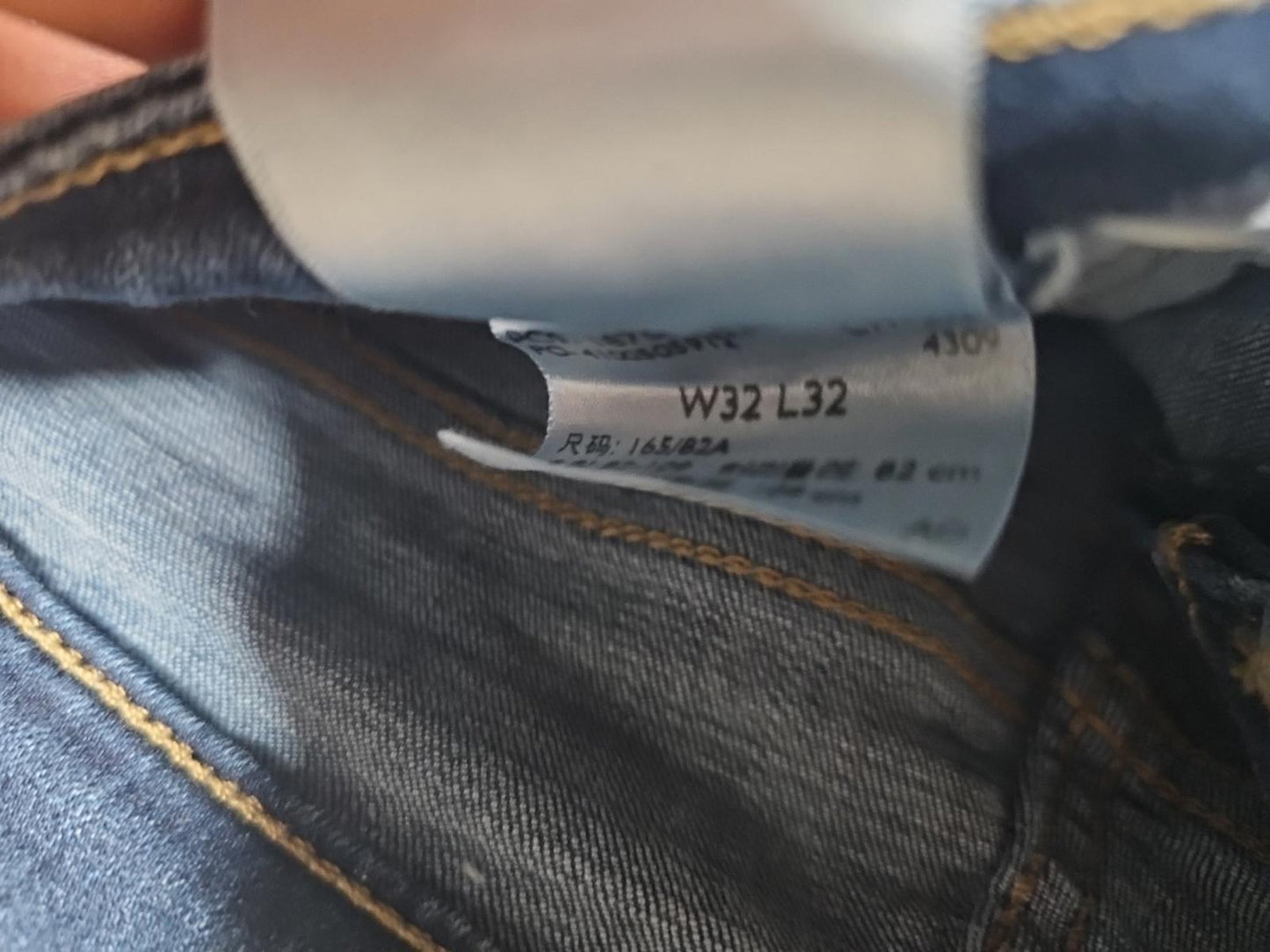 Womens Levis 725 High Rise Bootcut Sz 32x32 Jeans