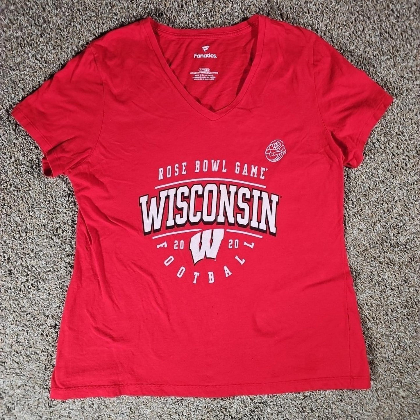 Fanatics XL Vneck WI Badgers 2020 Rose Bowl Tshirt
