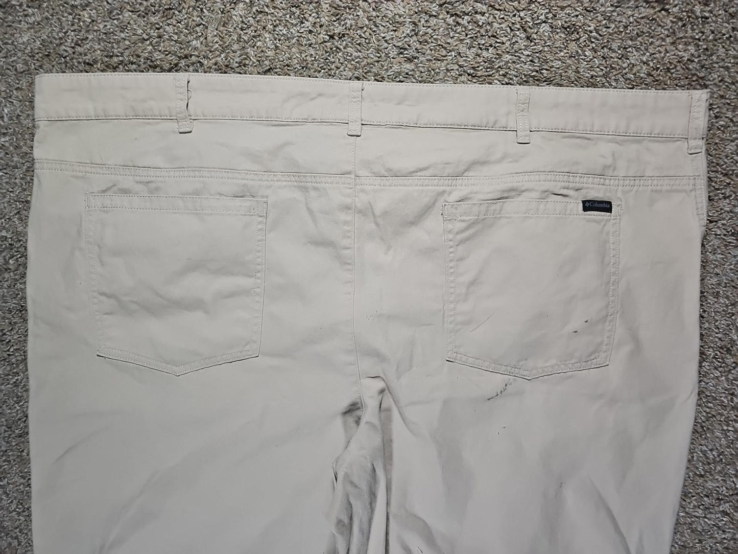 Columbia Regular Fit 54x32 Straight Leg Khaki Pants