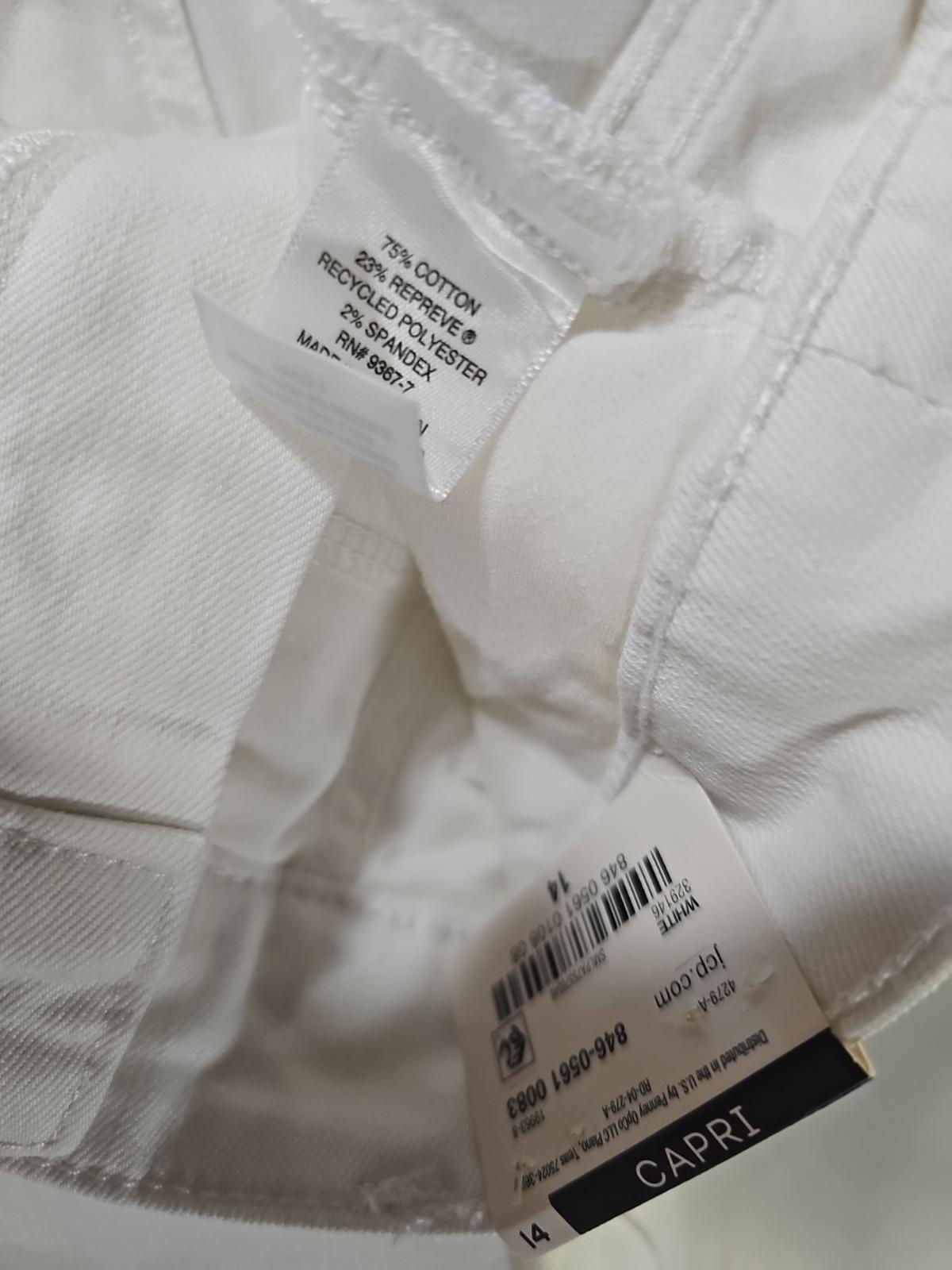 St. John’s Bay MidRise Capri Jeans 14 White Stretch NWT NWD