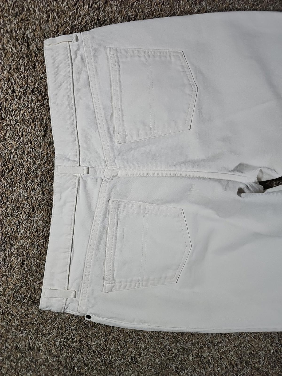 LL Bean Classic Fit 16 Petite White Jeans