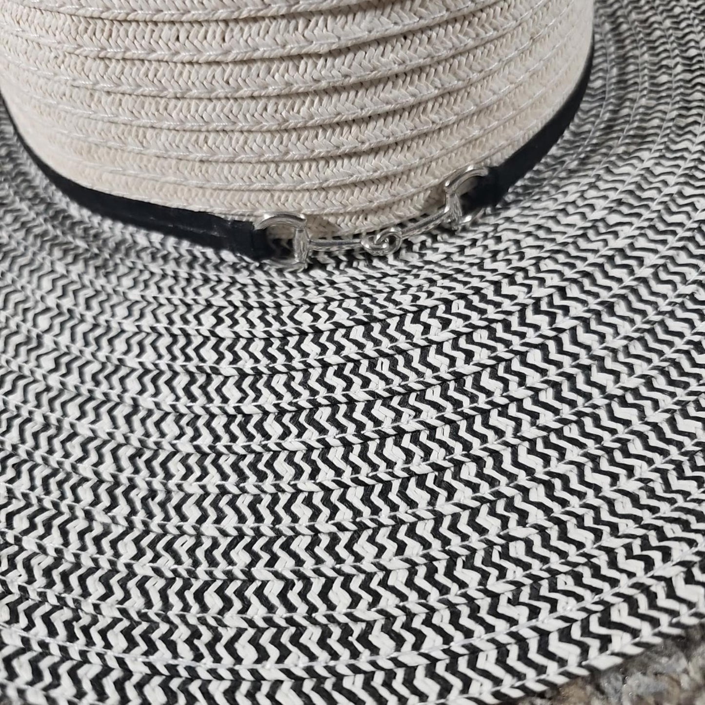 Womens Wide Brim Hat M-L
