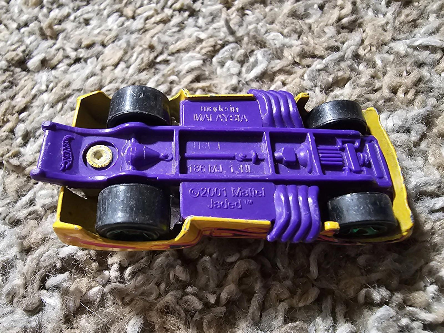 Mattel Hot Wheels Jaded Diecast Car Advent Calendar 2001 Yellow
