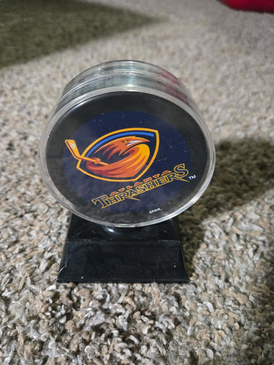 Atlanta Thrashers Vintage Logo NHL Hockey Puck Puck World Display Case