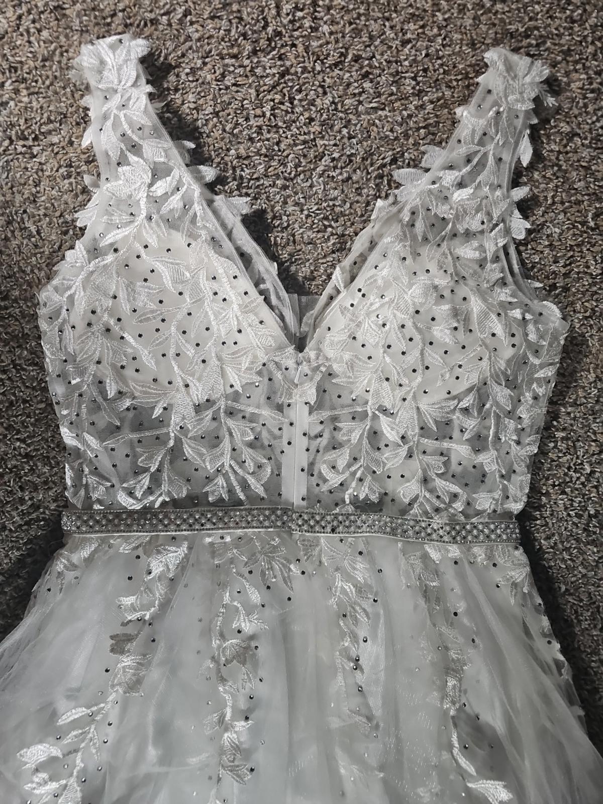 La Scala Los Angeles Sz L NWT White Dress