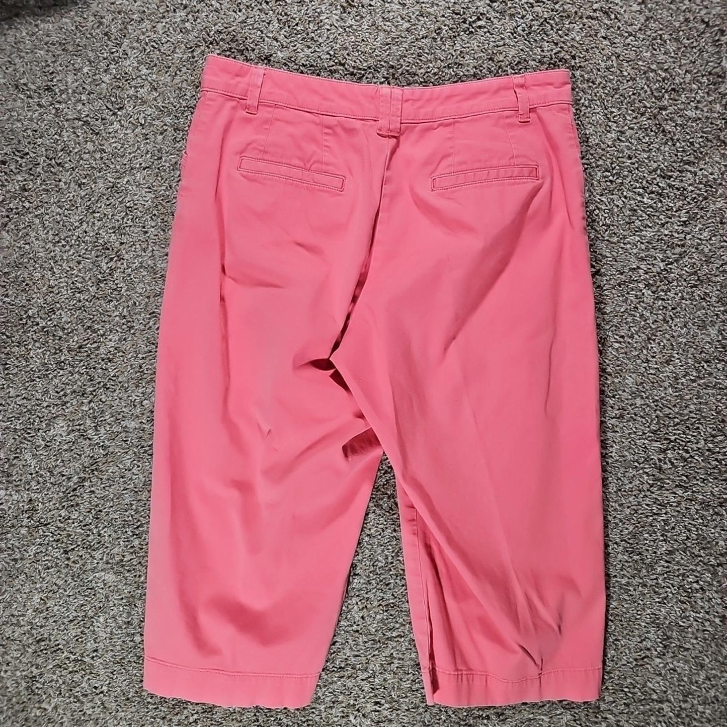 LEE Just Below The Waist Pink Capri Pants