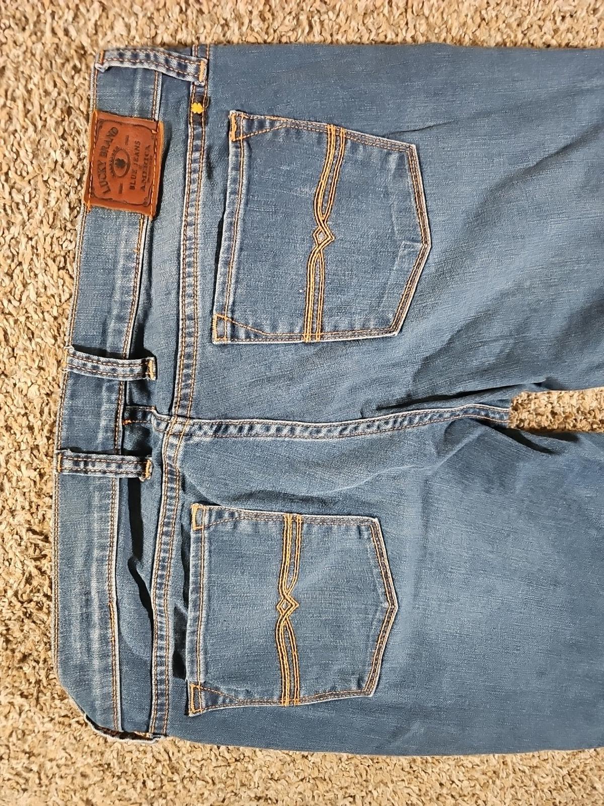 Lucky Brand 10/30 Charlie Capri Jeans