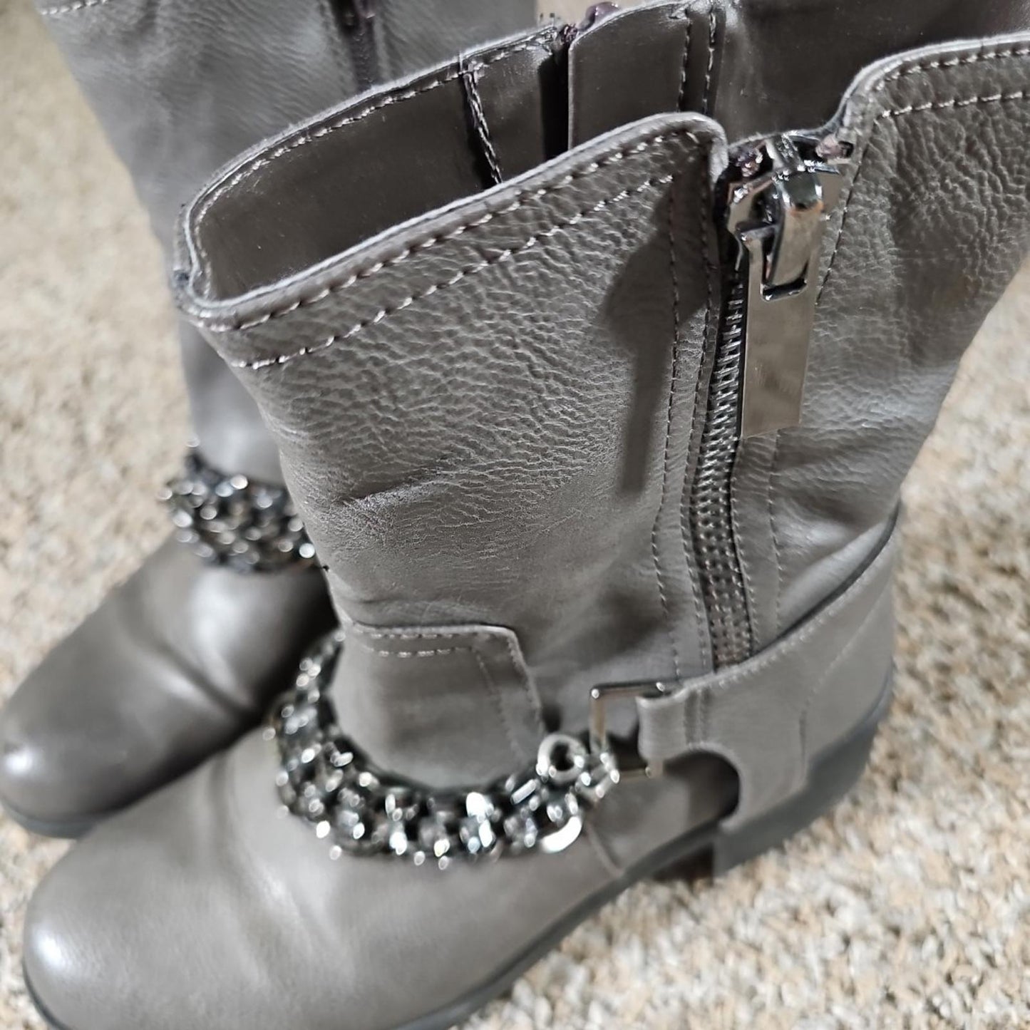 Kohls Marnismoke Boots Womens Sz 6 Chained Zipper Sides