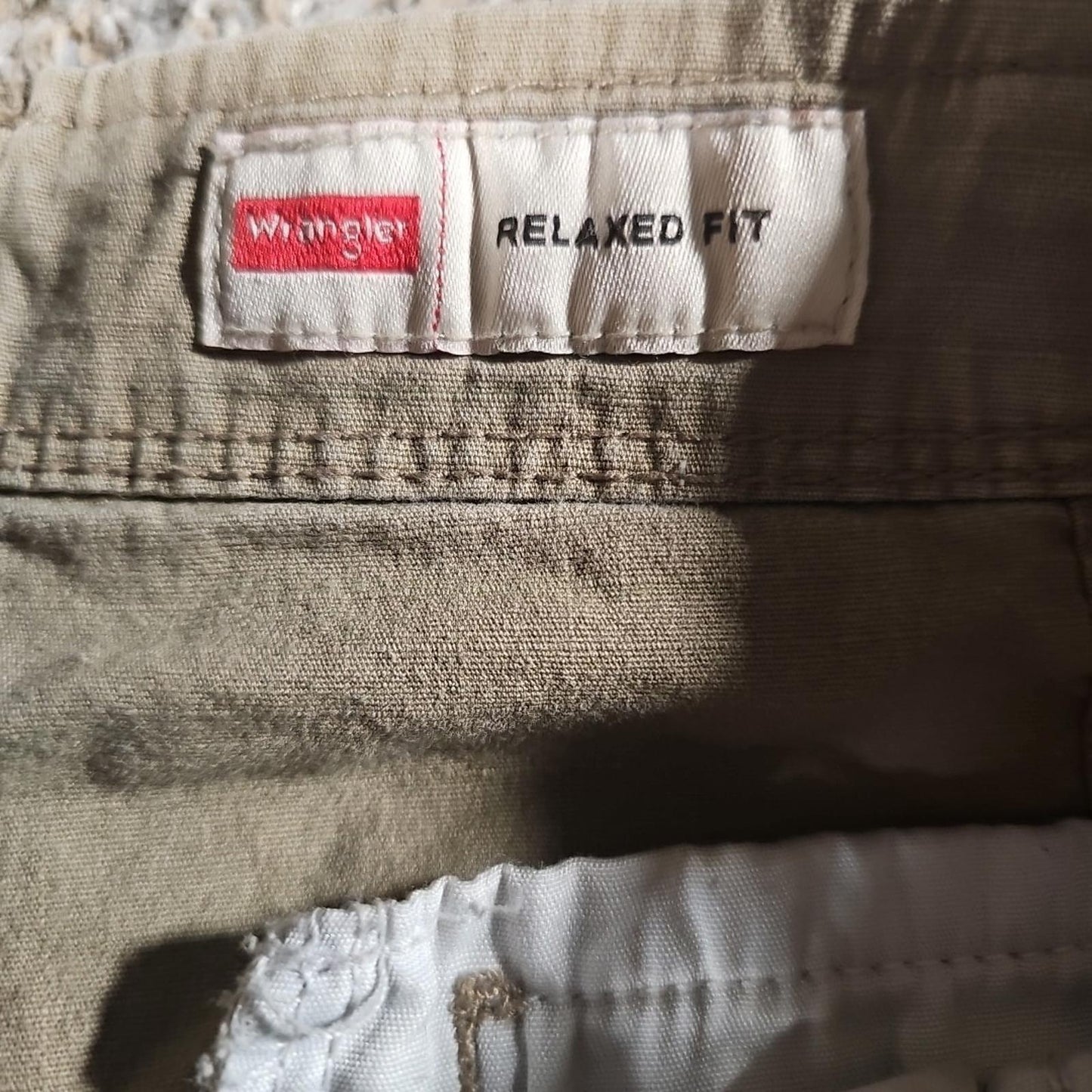 Wrangler Sz 32 Relaxed Fit Cargo Shorts