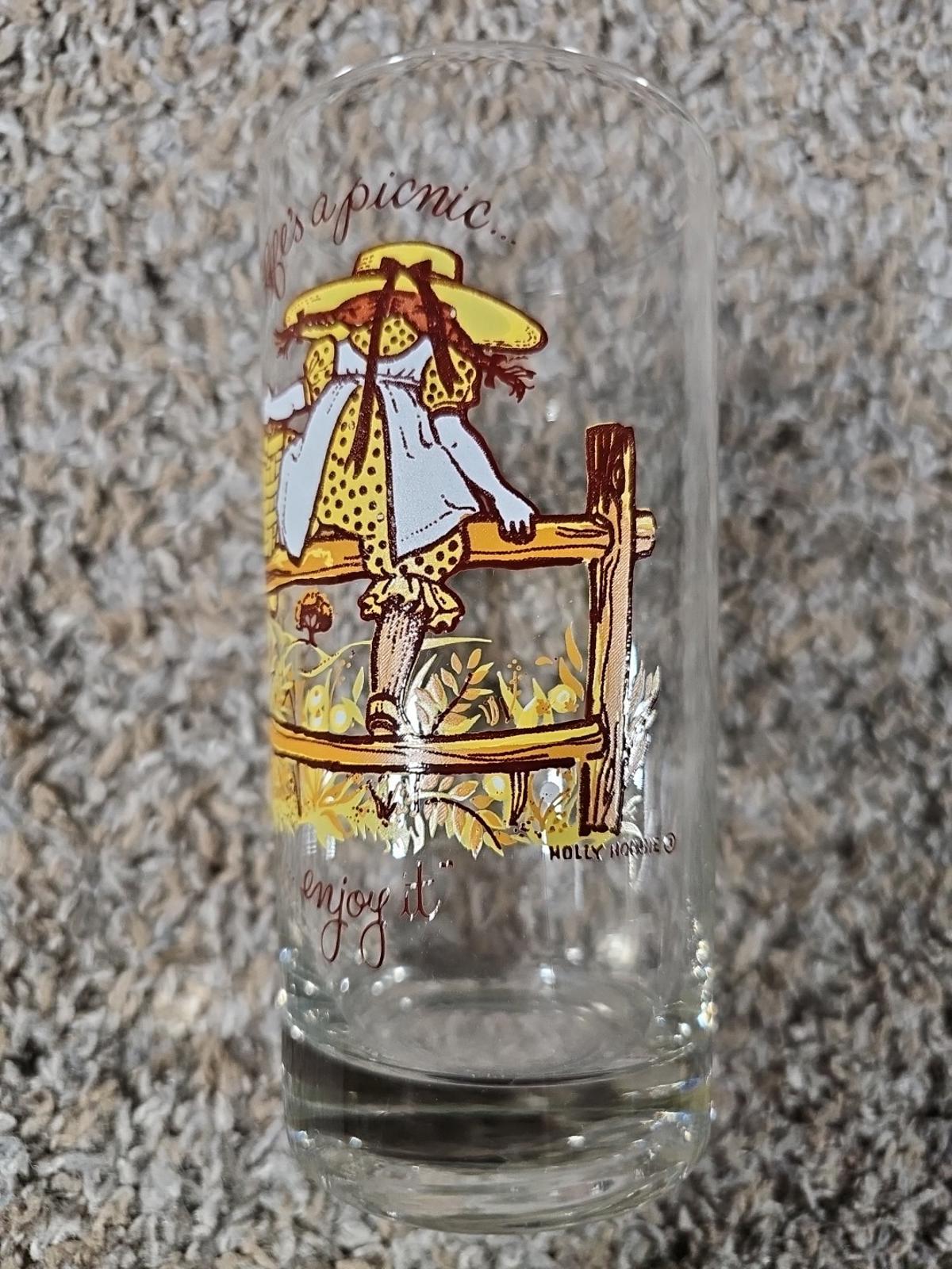 1969 American Greetings Holly Hobbie Lifes A Picnic Glass Tumbler