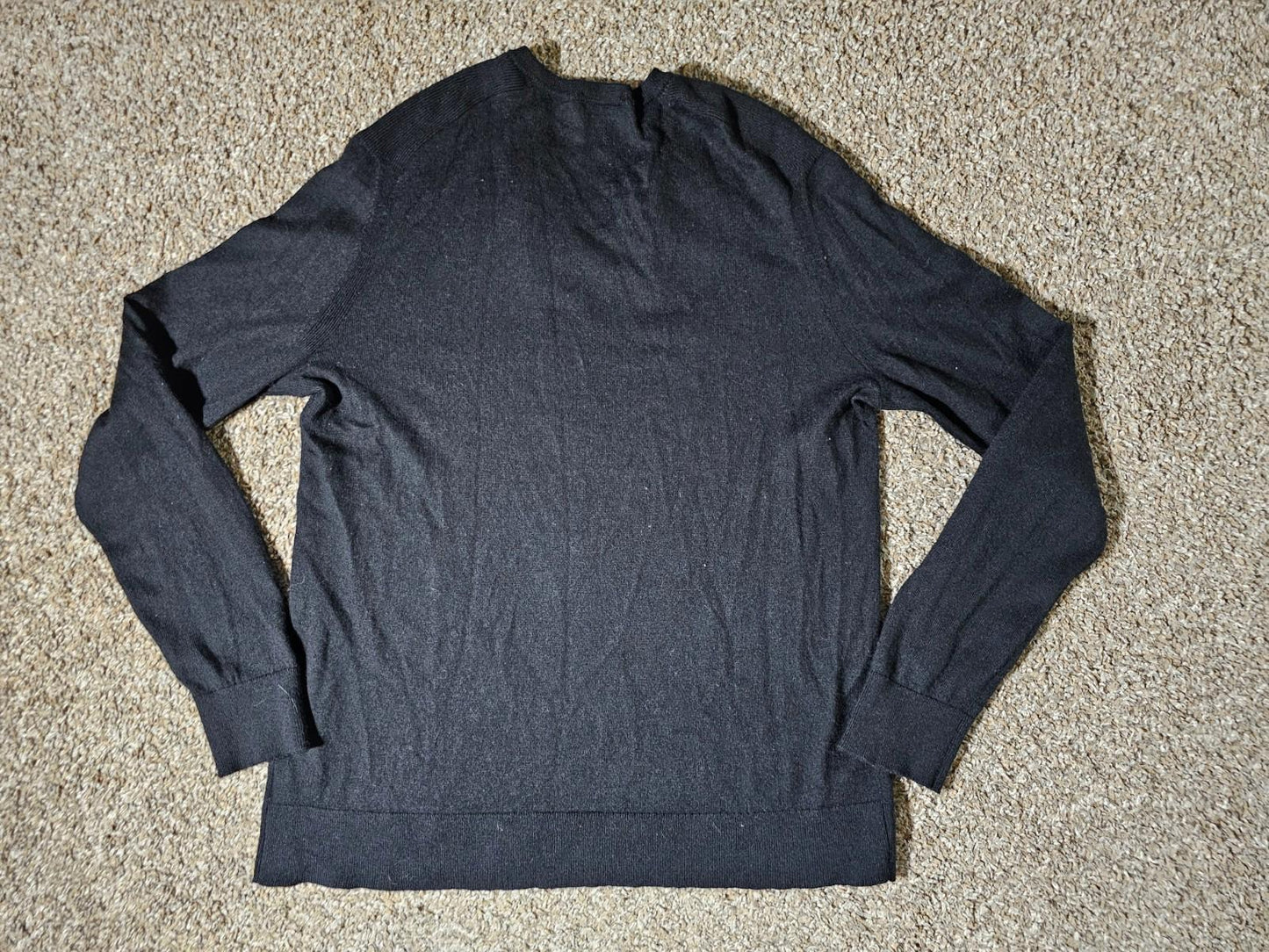 Express Men's Vneck Sweater Size L Merino Wool Blend Black