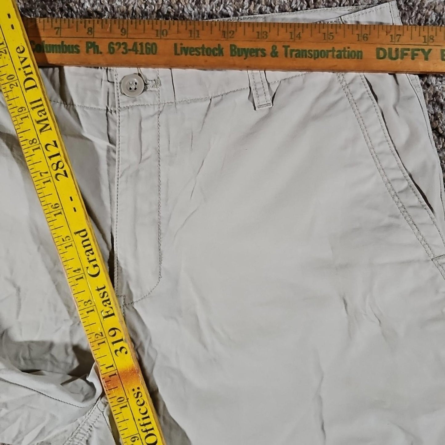 Calvin Klein 33 Shorts Stained