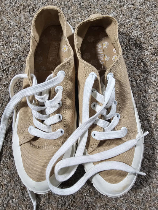 Mod Love Love Shoes Sneakers Flat Women 9 Beige Lace Up Y2K