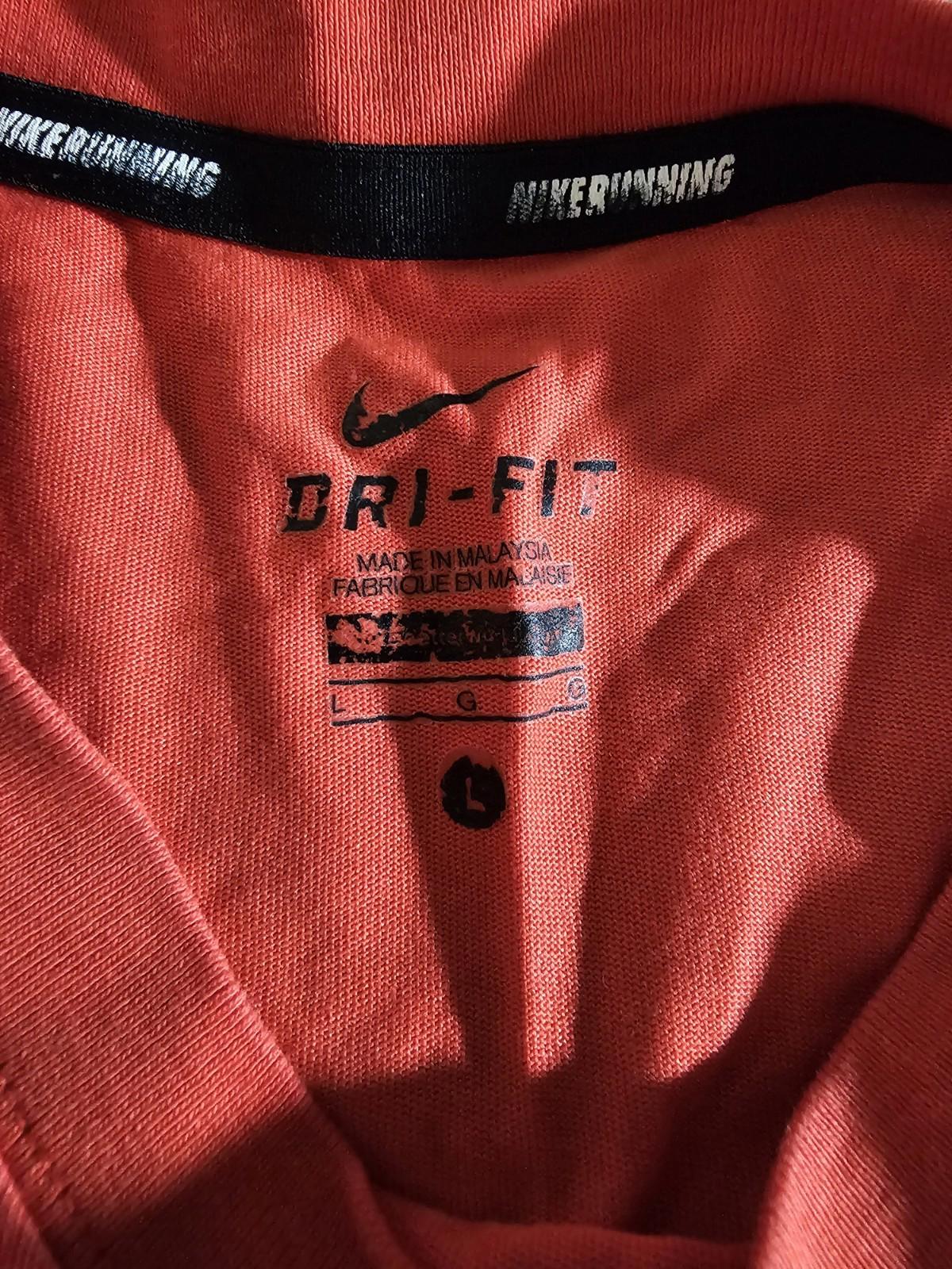 Nike Running EXCUSES SUCK  Regular Fit Tshirt Sz L Red