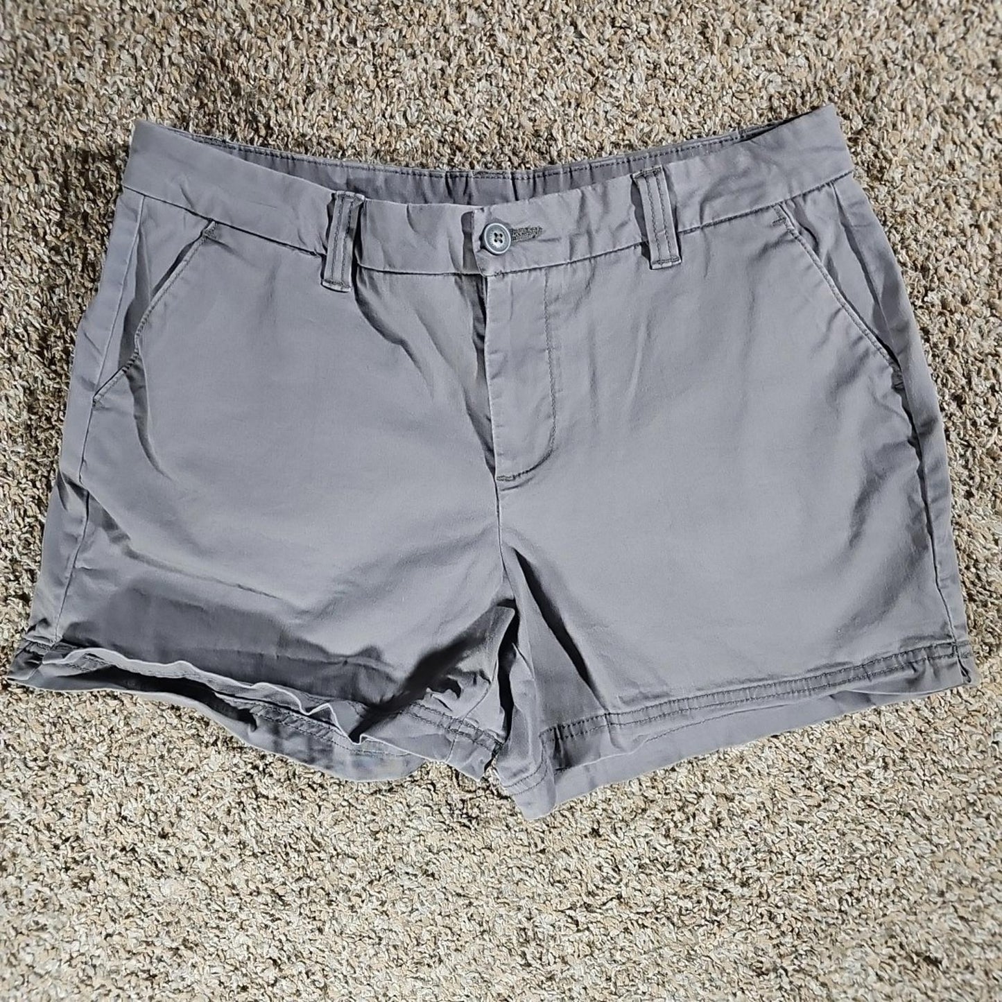 Magellan Outdoors Bermuda Shorts Women's Size 10 Gray