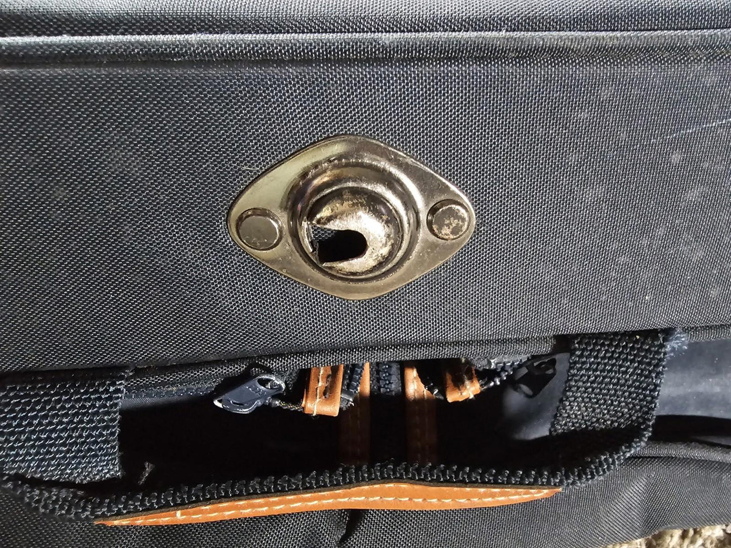 Vintage JORDACHE  Garment Travel Suit Bag