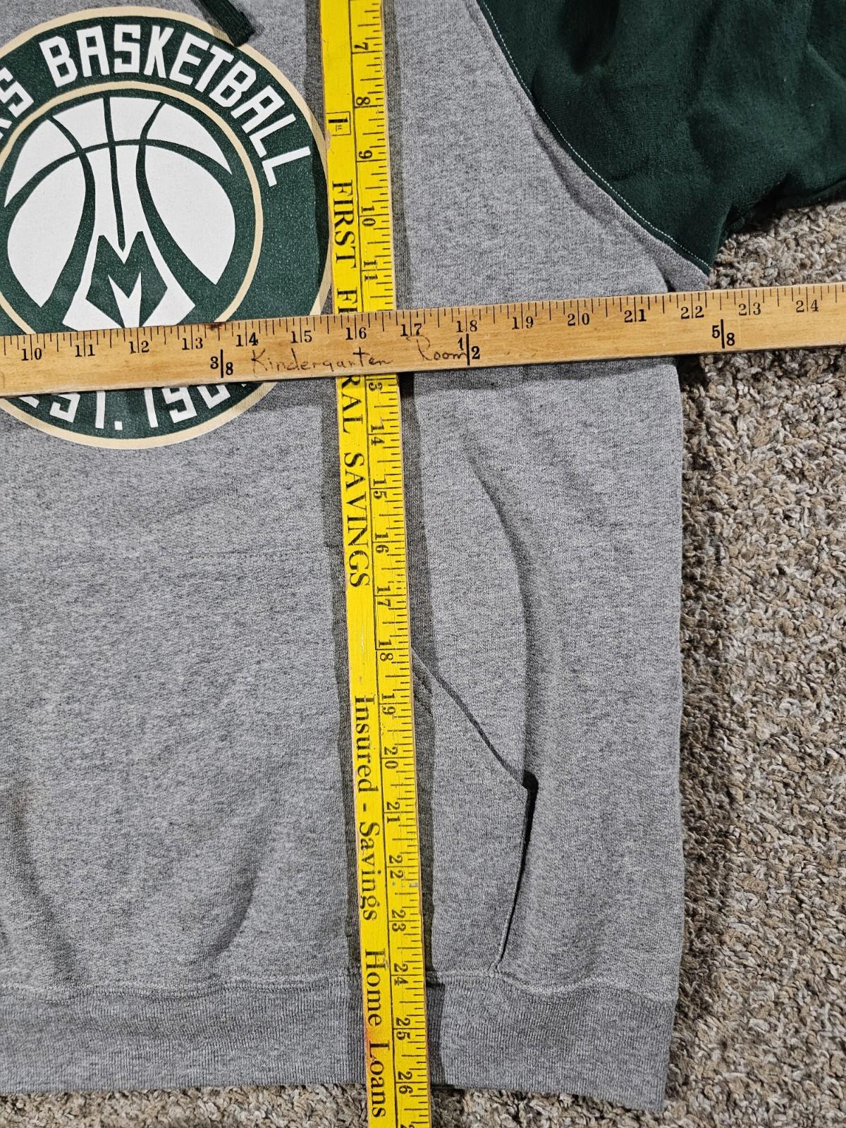Milwaukee Bucks Basketball Hoodie Large Jerzees NuBlend