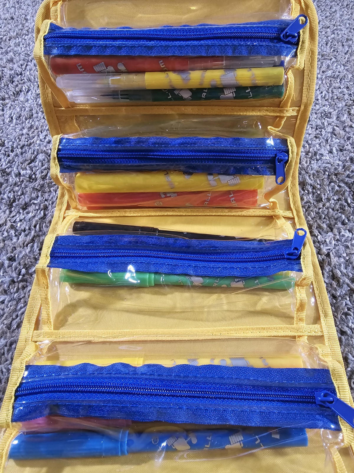 Disney Pixar Wall-e marker case & Markers RARE