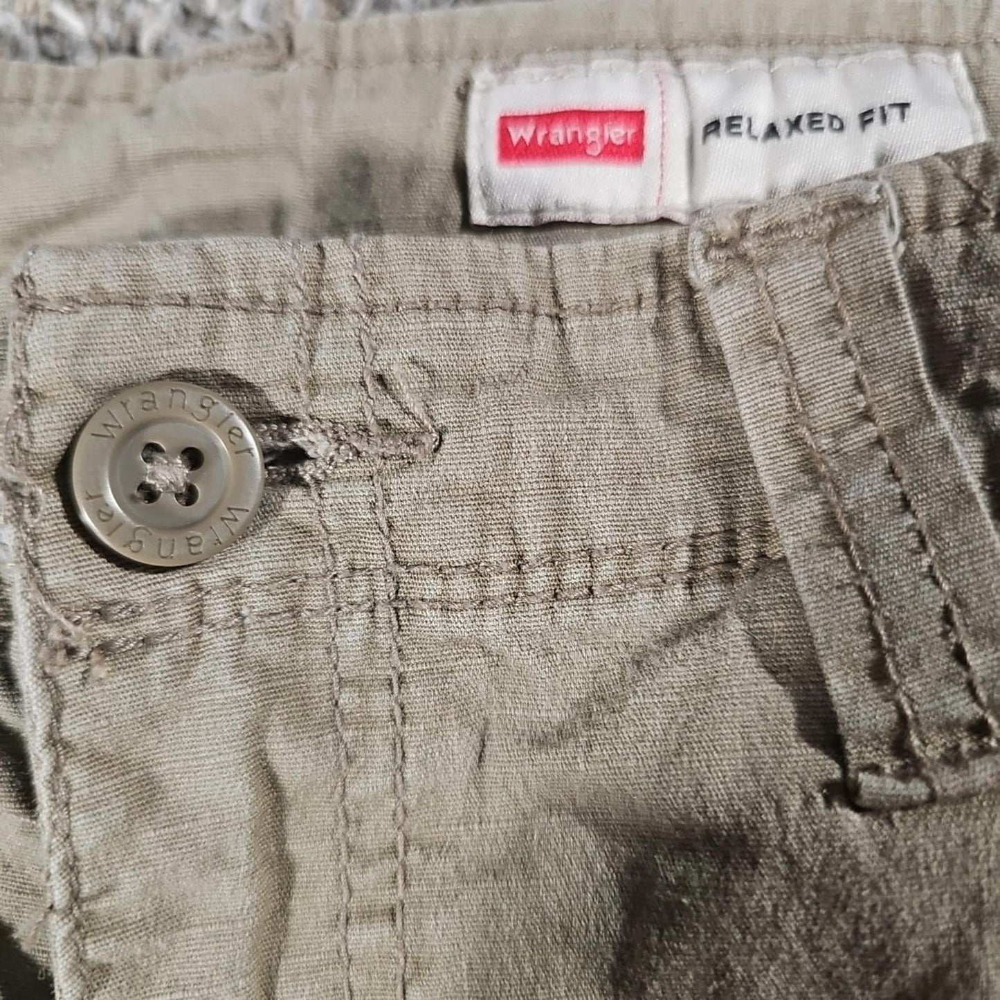 Wrangler Sz 32 Relaxed Fit Cargo Shorts