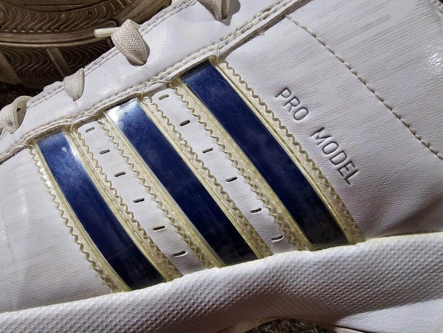 adidas pro model art 678104 blue red stripes 2008 Size 15