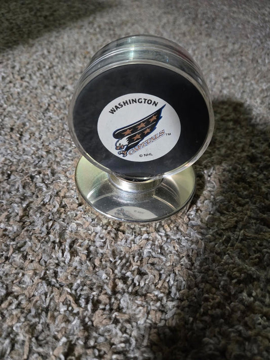 Washington Capitals Vintage Logo NHL Hockey Puck Trench Mfg Display Case