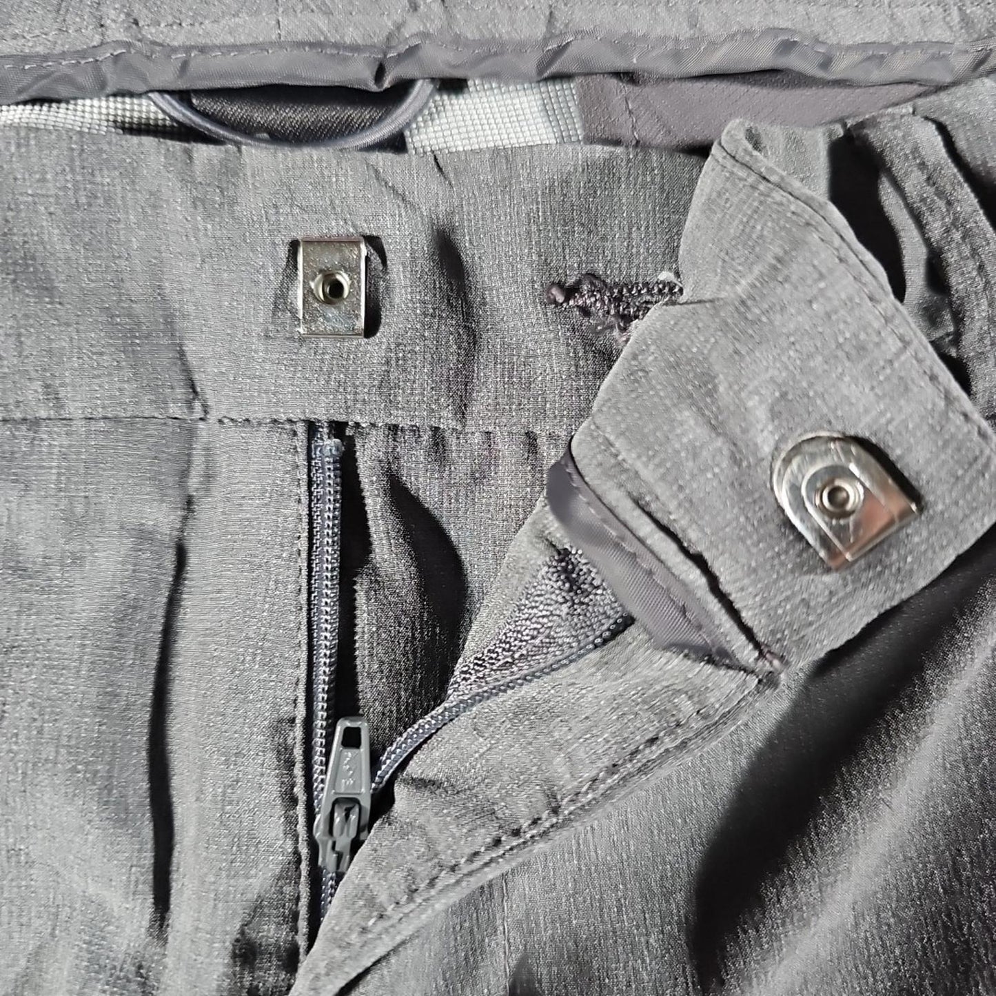 All In Motion Sz 40 Gray Shorts