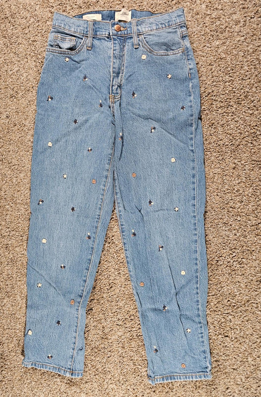 Universal Thread Size 4/27L Straight Jeans Light Wash Flower