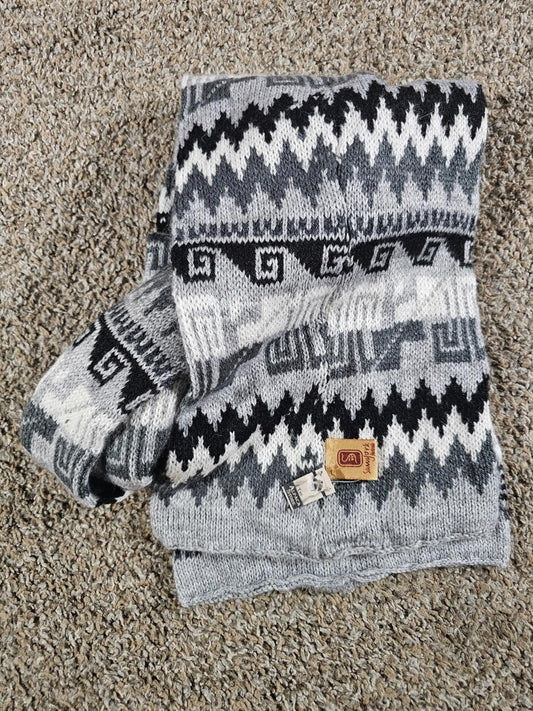 Savvyork Gray 100% Alpaca Scarf NWT