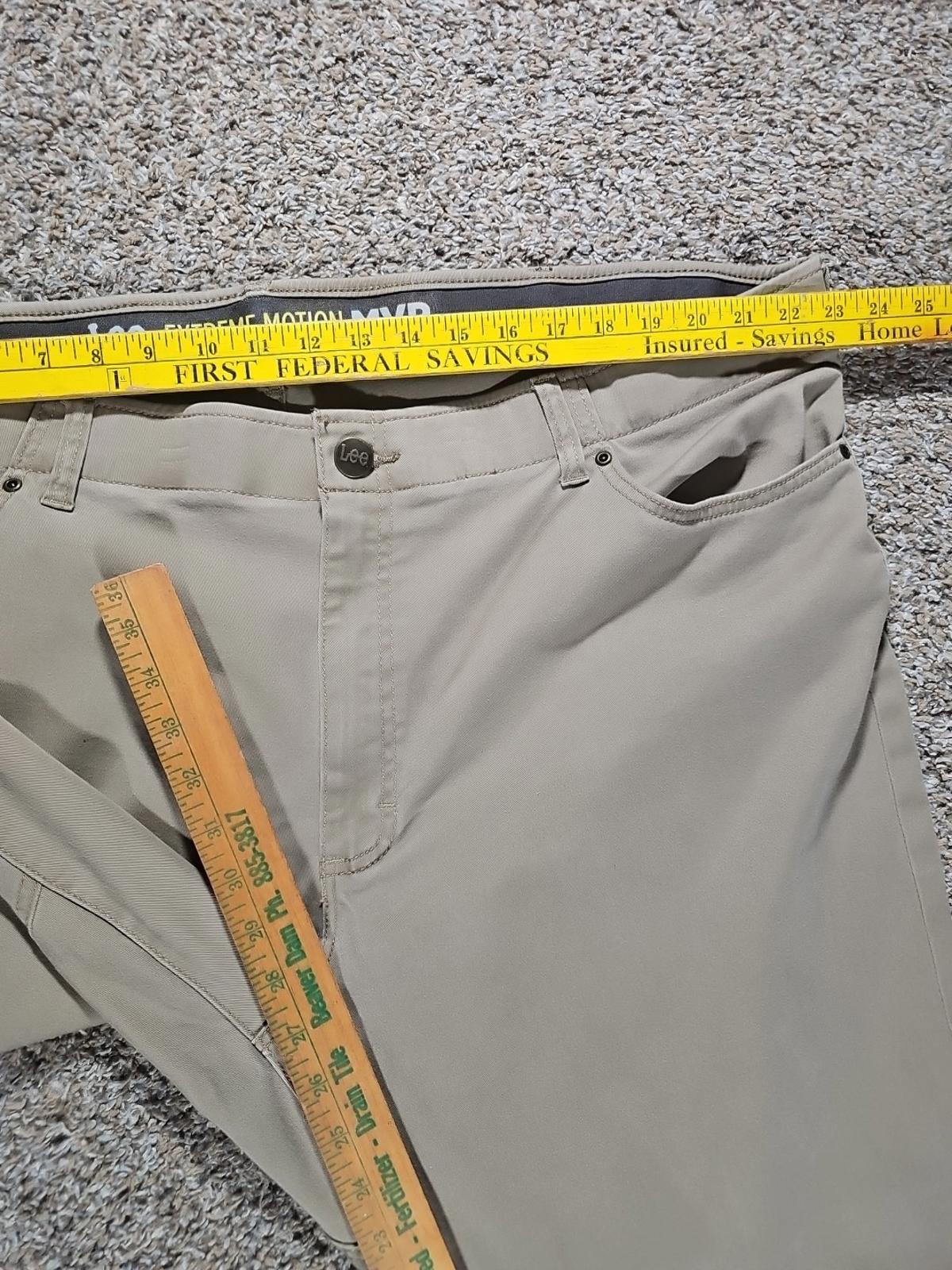 Lee Extreme Motion MVP Relaxed Fit Straight Leg 48x29 Pants