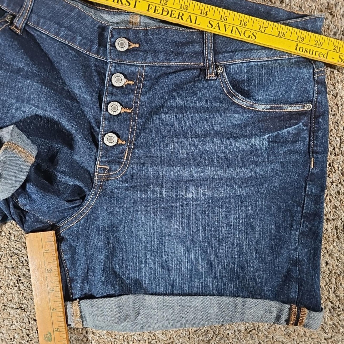 M Jeans By Maurices Mid-rise 18W Shorts