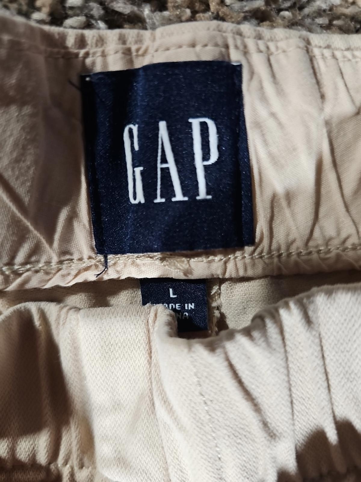 GAP sz L Khaki Cargo Pants