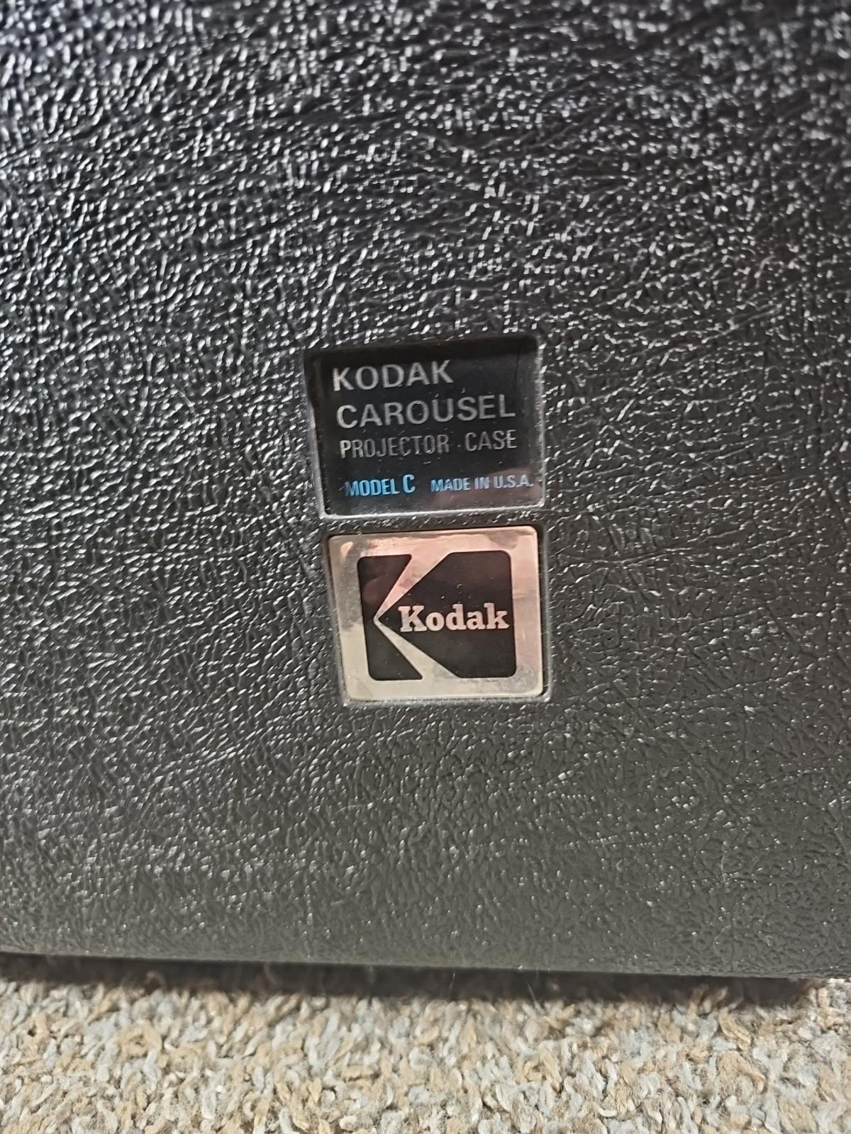 Kodak Carousel 750H Slide Projector Works with Remote and Original Case