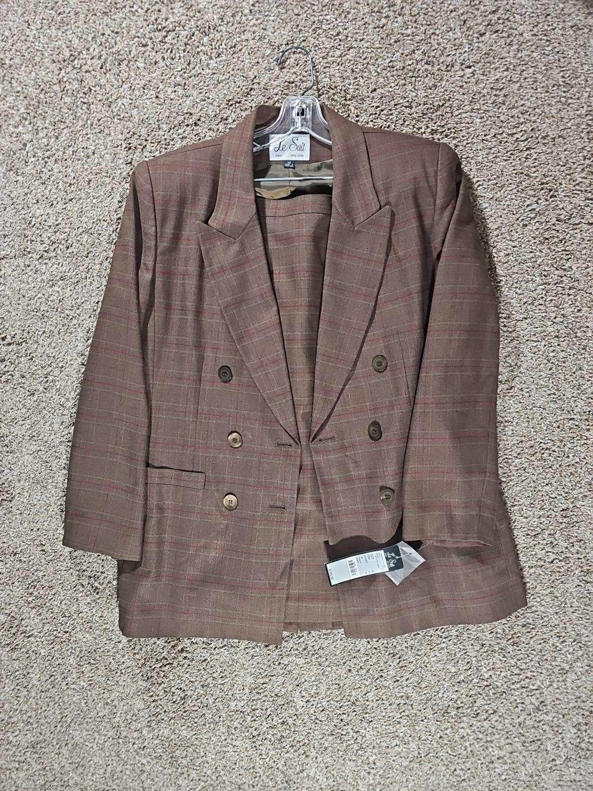 le suit nouveau classics dark olive chiant Sz 14 NWT 2pc Skirt Suit