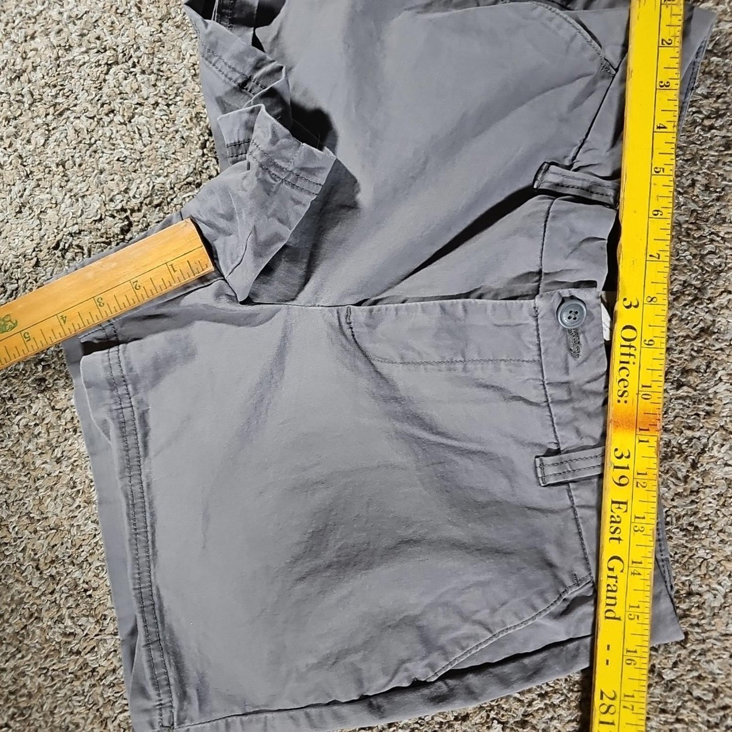 Magellan Outdoors Bermuda Shorts Women's Size 10 Gray