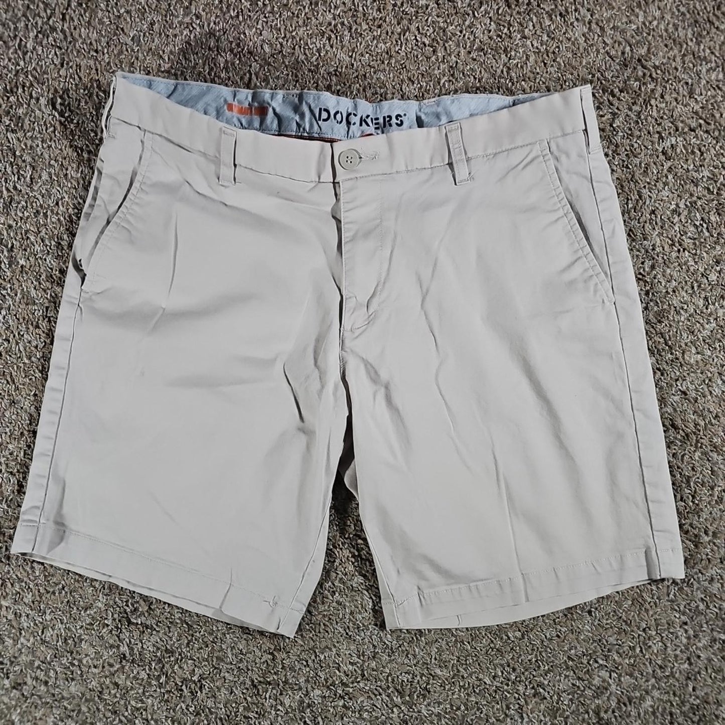 Dockers Supreme Flex Ultimate Short Sz 38 Beige Shorts