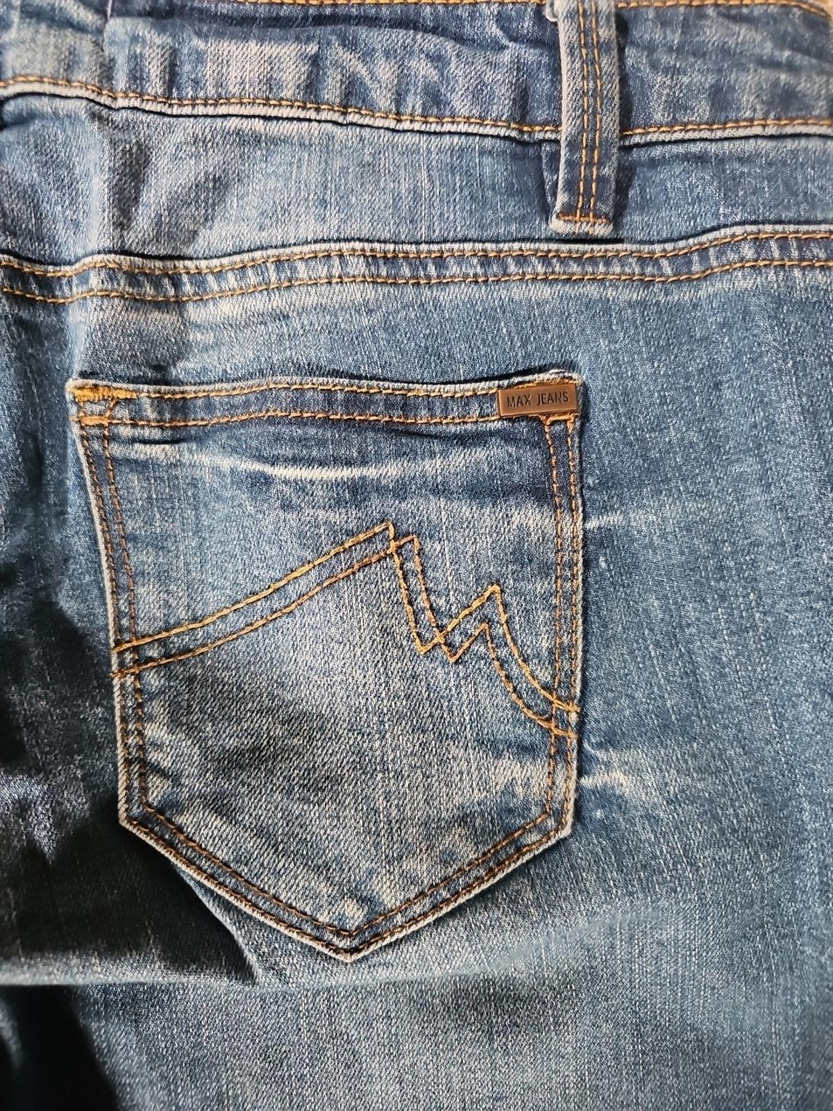 Max Jeans Sz 6 Crop Jeans