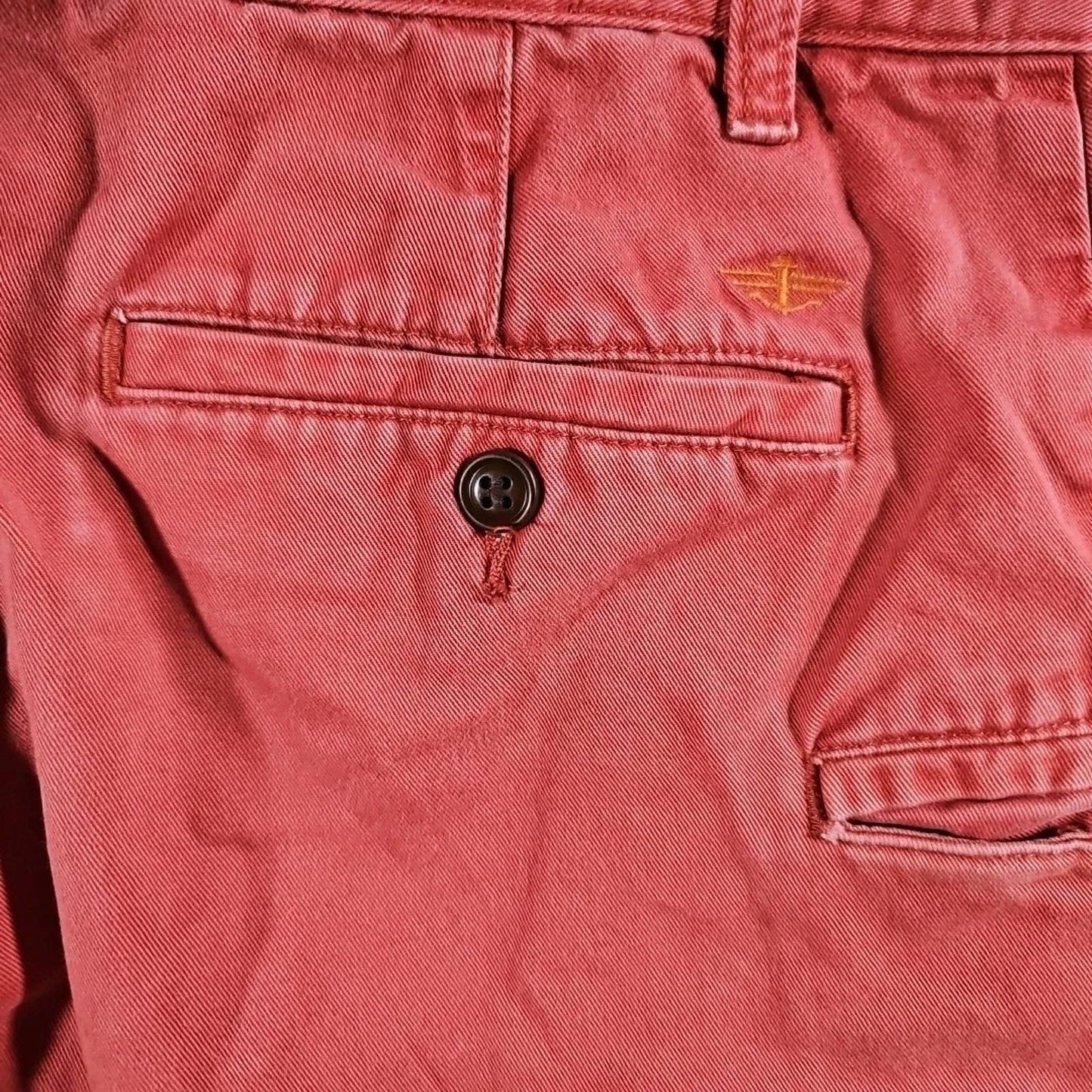 Dockers Shorts Men 33 Flat Front Pink Salmon Levi's