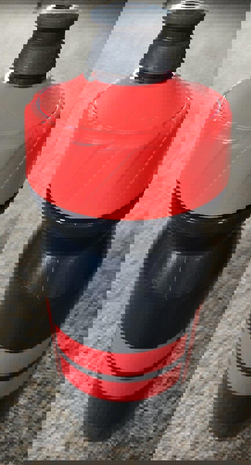 Trek 100 Back And Red 21oz Waterbottle