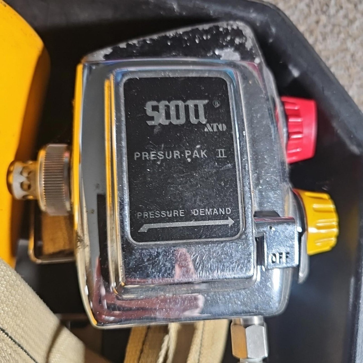 scott air pak II Pressur Pak II USA MADE Holds Air DECOMMISSIONED FIRE GEAR