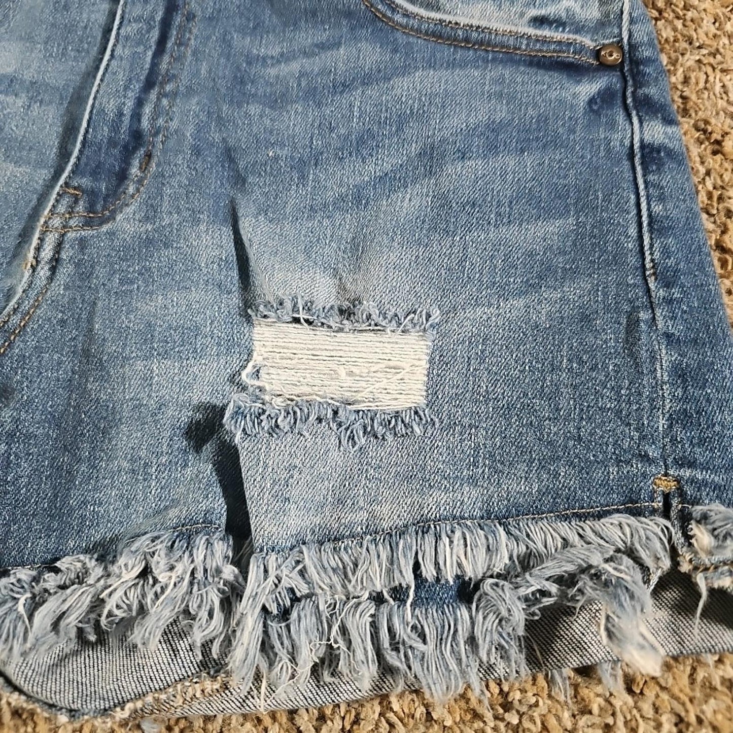 Maurices KanCan Sz 29 Cutoff Jean Shorts