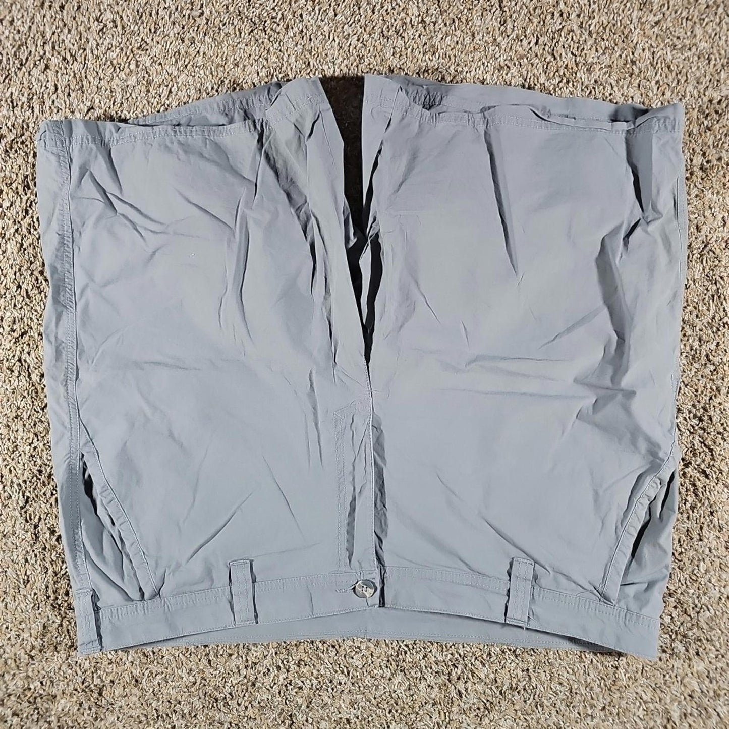 Columbia 42 Gray Shorts