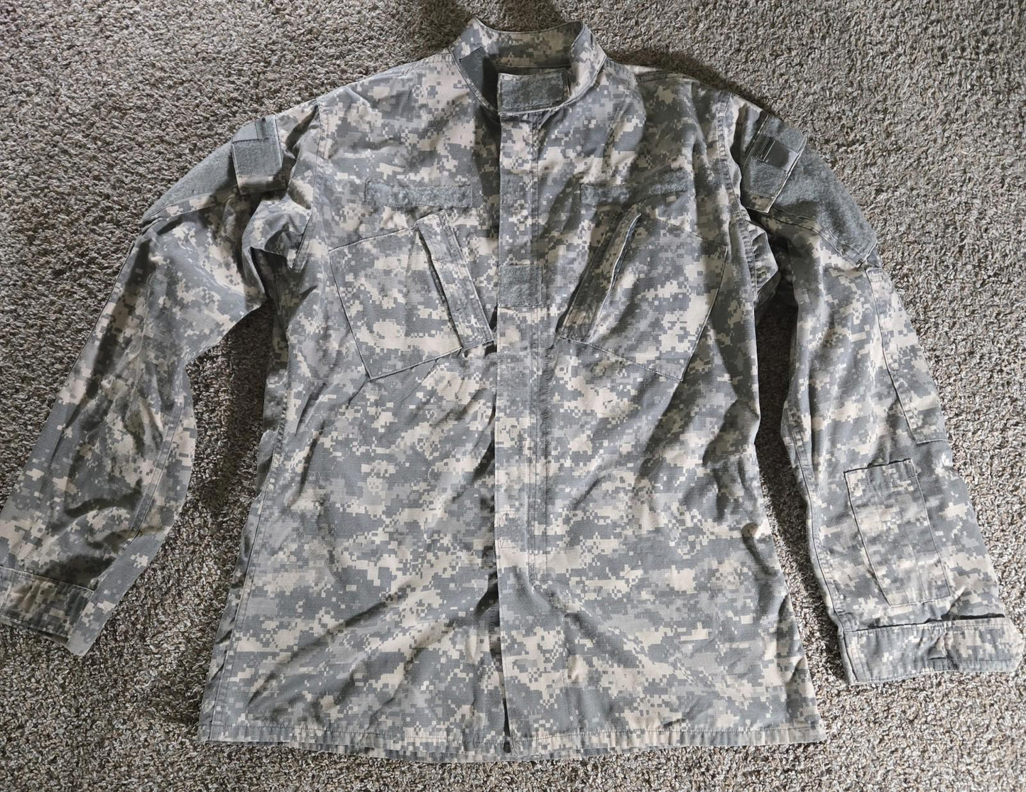 ACU Shirt/Coat Medium X-Long USGI Digital Camo Ripstop Army