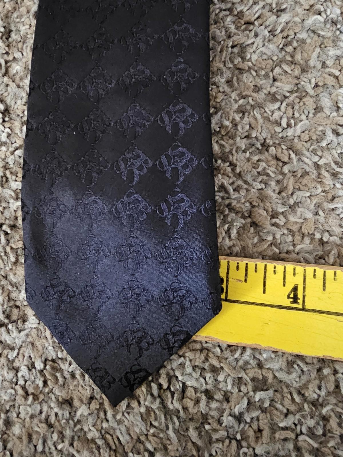 hugo boss 100% silk made in ITALY necktie black allover logo