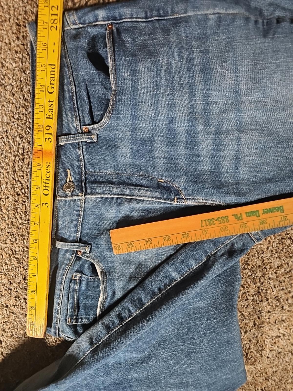 Signature Levi Strauss Mid Rise Skinny 16M 33x30 Jeans