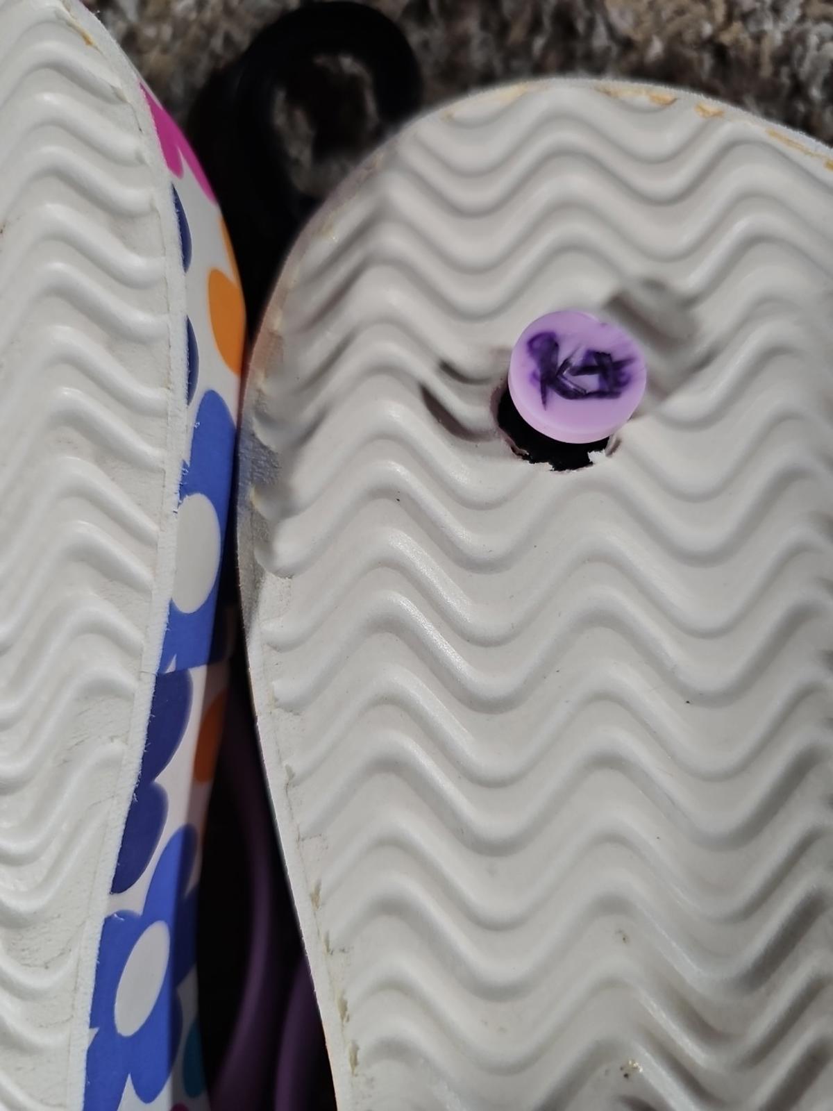 Sole Mates Eva Floral Sz 8 Flip Flop NWT